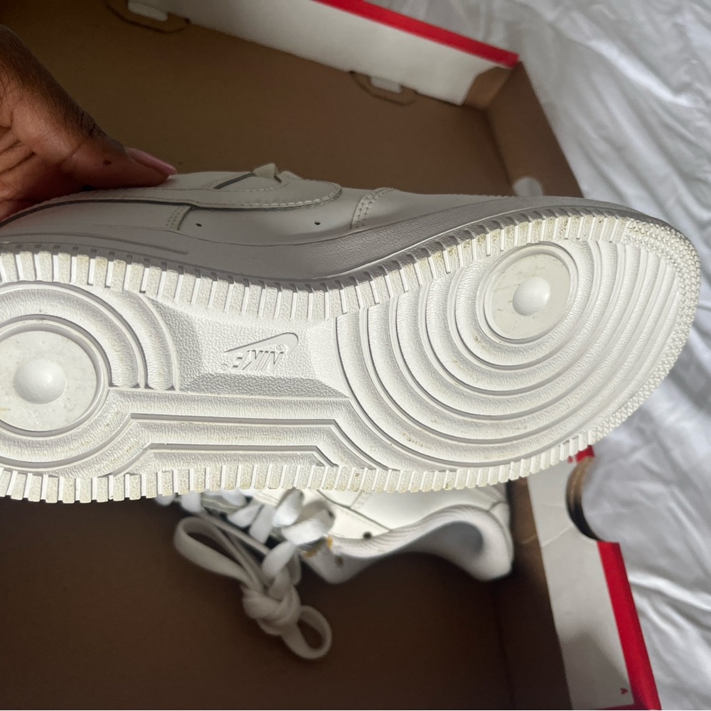 Nike Women's White Air Sneakers - Picture 3 of 6